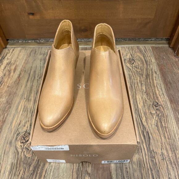 Nisolo Mia Leather Ankle Bootie with block heel 9 Almond - Picture 8 of 9